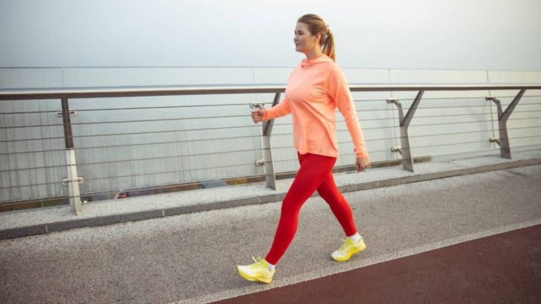 how much time it takes to walk 2 km